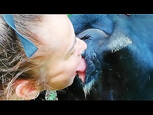 Sumergete en el mundo extremo de la zoofilia con videos donde una puta deseosa se entrega a sus deseos con su perro. Besos prohibidos, placeres animales... emociones aseguradas!