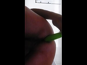 Sumergete en el mundo oscuro del animal fucking en Tickzootv, djursex y TikTok bestiality.